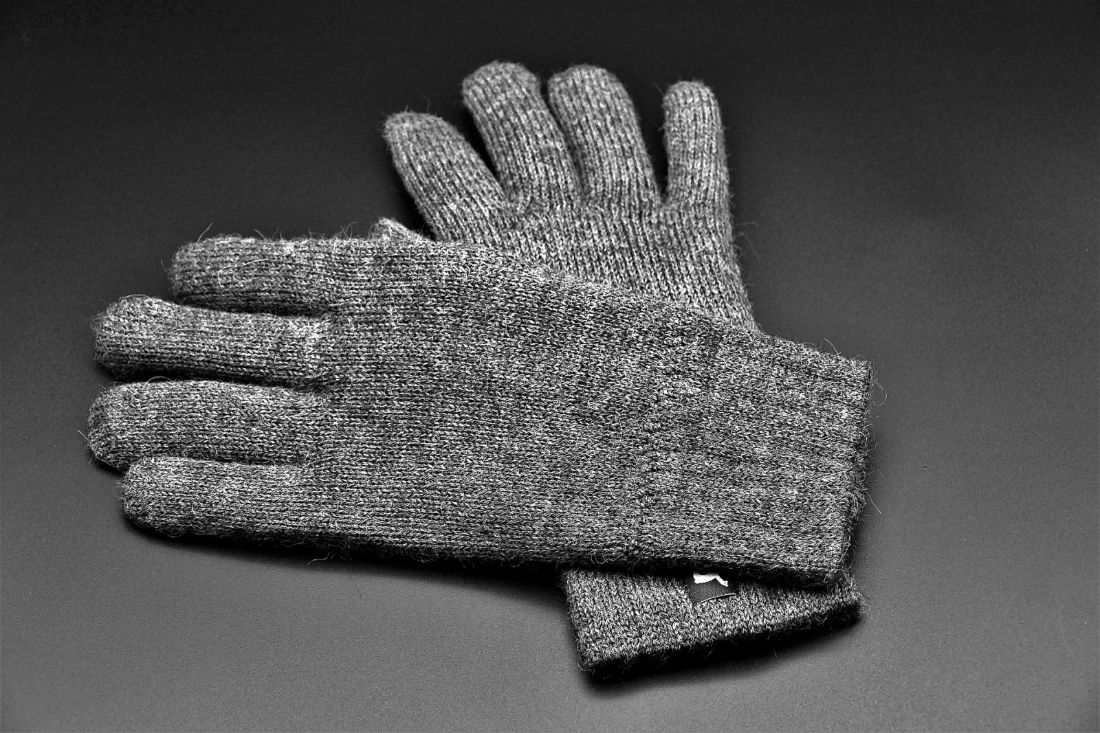 grey gloves